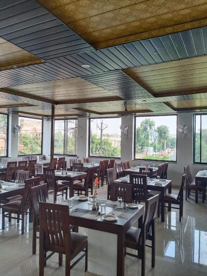 Hotel Paradise Inn Udaipur Eksteriør billede