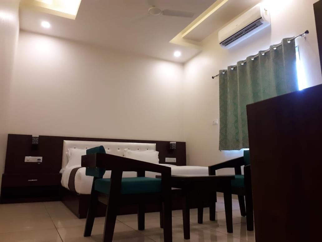 Hotel Paradise Inn Udaipur Eksteriør billede