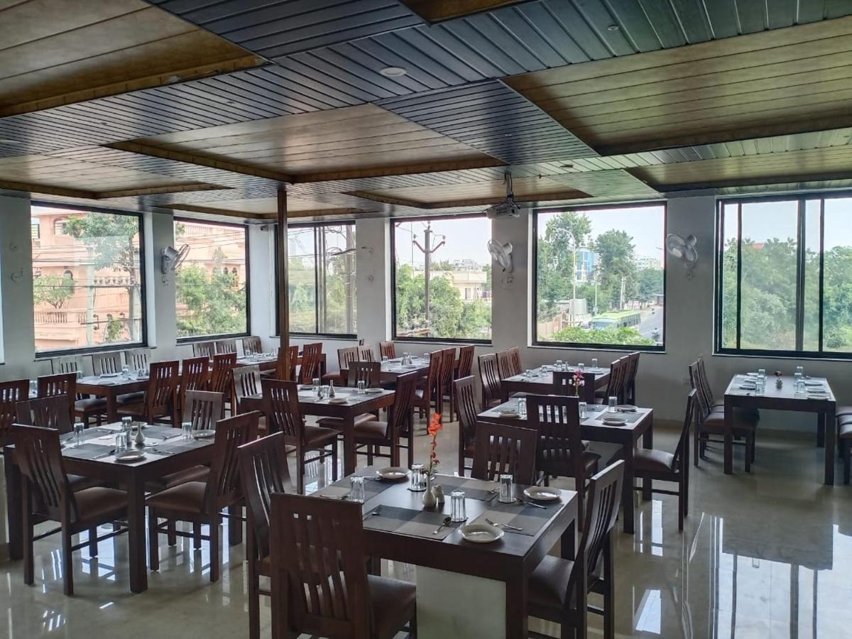 Hotel Paradise Inn Udaipur Eksteriør billede